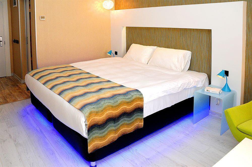 Tempo Hotel 4Levent Стамбул Экстерьер фото